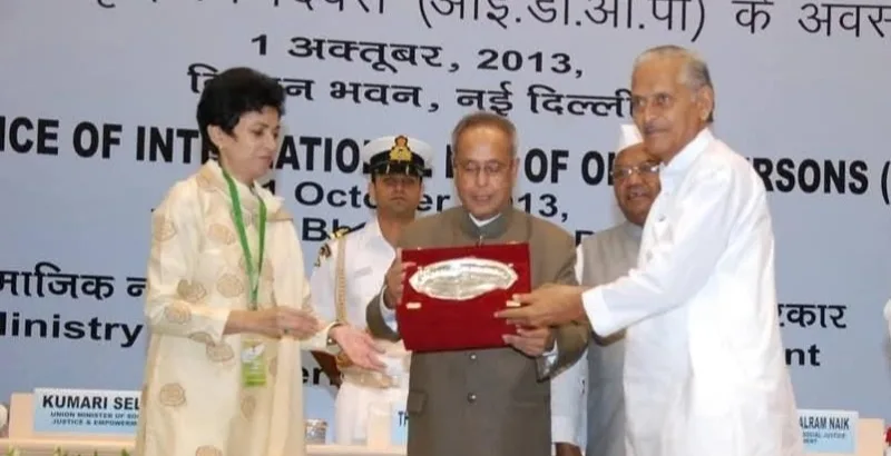 वृद्ध सेवाश्रम सांगलीतील ज्येष्ठ नागरिक सेवा